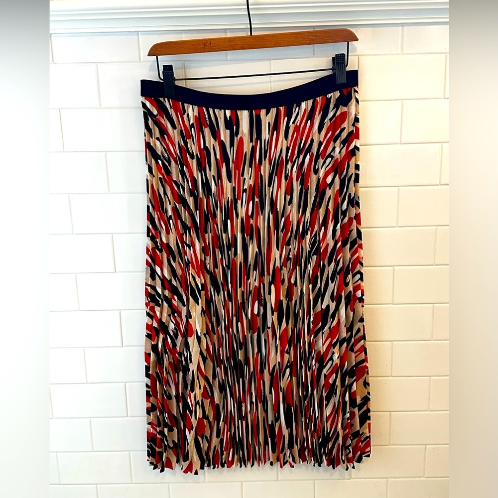 Nic and Zoe Pleated Skirt M